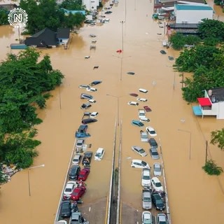 Heavy Flooding Landslides Asia: Asia's Worst Flooding in Decades: Heavy Flooding & Landslides Devastate Communities