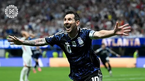 newspaper headlines react to Argentina's FIFA semi final win