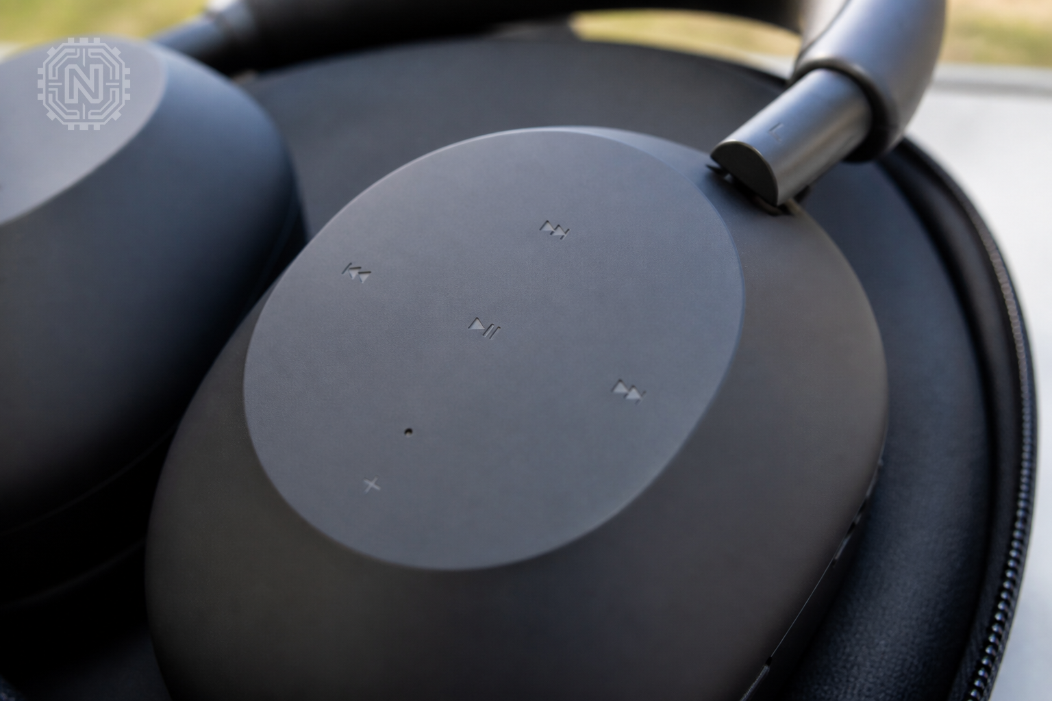 Design detail of Sony WH-1000XM7 headphones